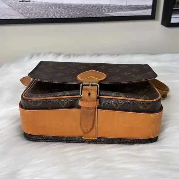 AUTHENTIC LOUIS VUITTON CARTOUCHIERE MM SHOULDER CROSSBODY BAG MONOGRAM 8904SL - Picture 6 of 13